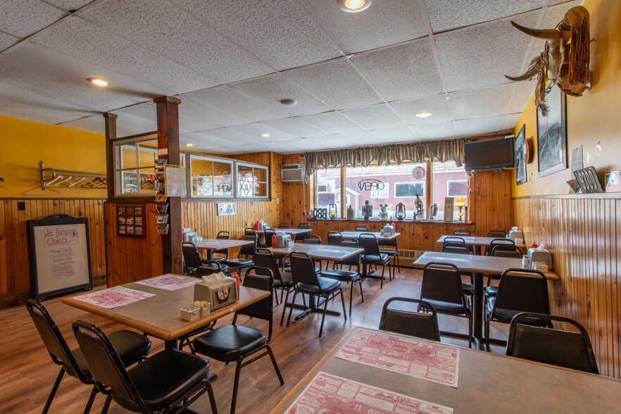 More Photos Of 18 Cross St, Brighton Restaurant For Sale