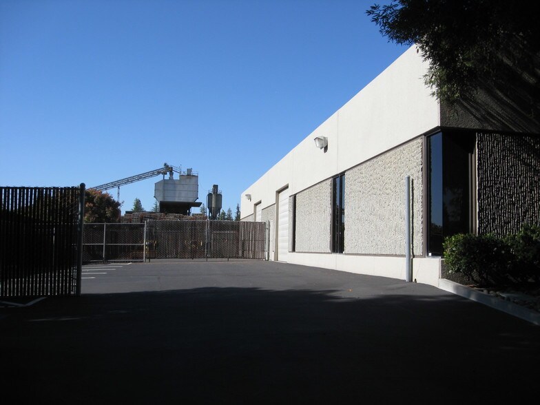 More Photos Of 1146-1148 Sonora Ct, Sunnyvale Light Manufacturing For Lease