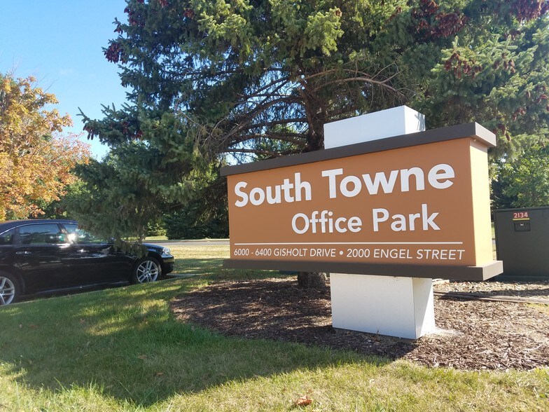 More Photos Of 5900-6000 Gisholt Dr, Monona Office For Lease