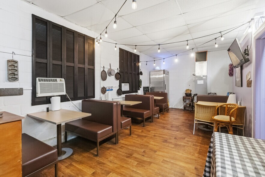 More Photos Of 17436 7th St, Montverde General Retail For Sale