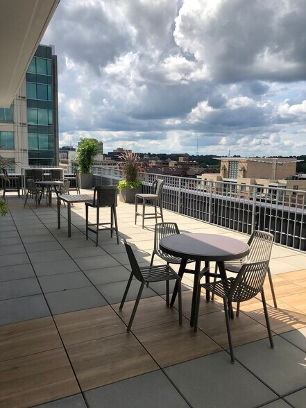 More Photos Of 4040 N Fairfax Dr, Arlington Office For Lease