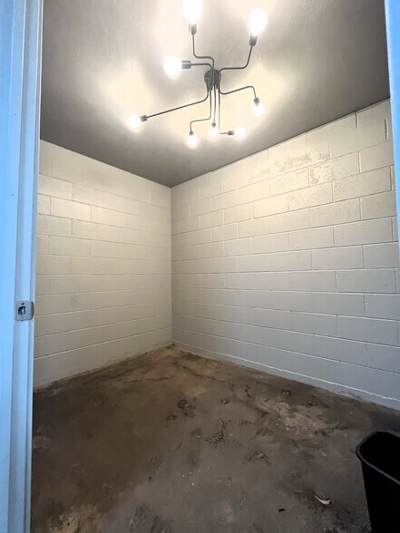 More Photos Of 801 S Perkins Rd, Stillwater Storefront For Sale