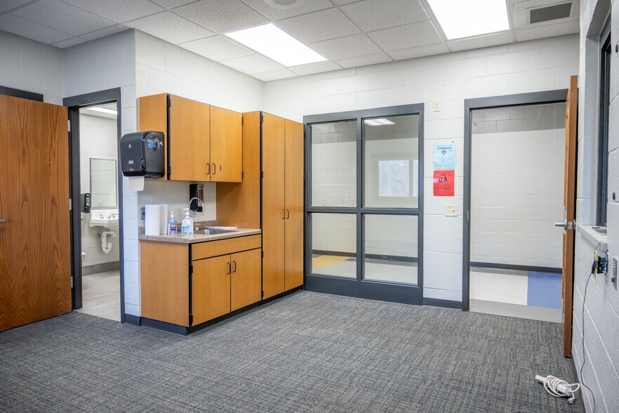 More Photos Of 201 Hoehn dr, Lyndon Station Specialty For Sale