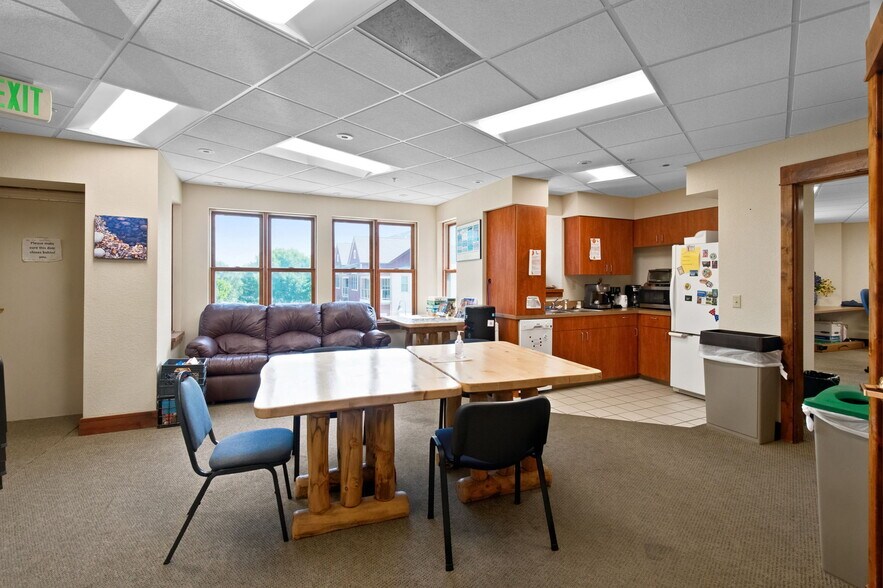 More Photos Of 230 Cherry St, Fort Collins Office For Sale