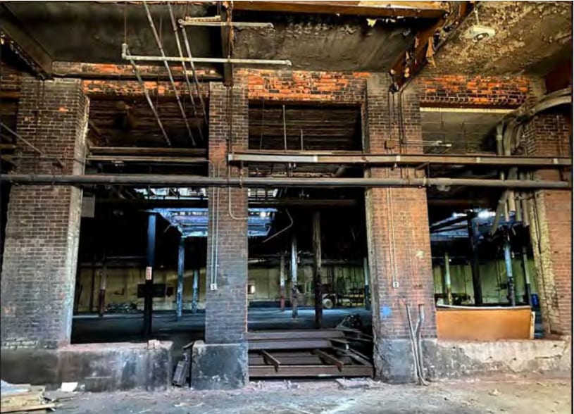 More Photos Of 25-143 King St, New Bedford Light Manufacturing For Sale