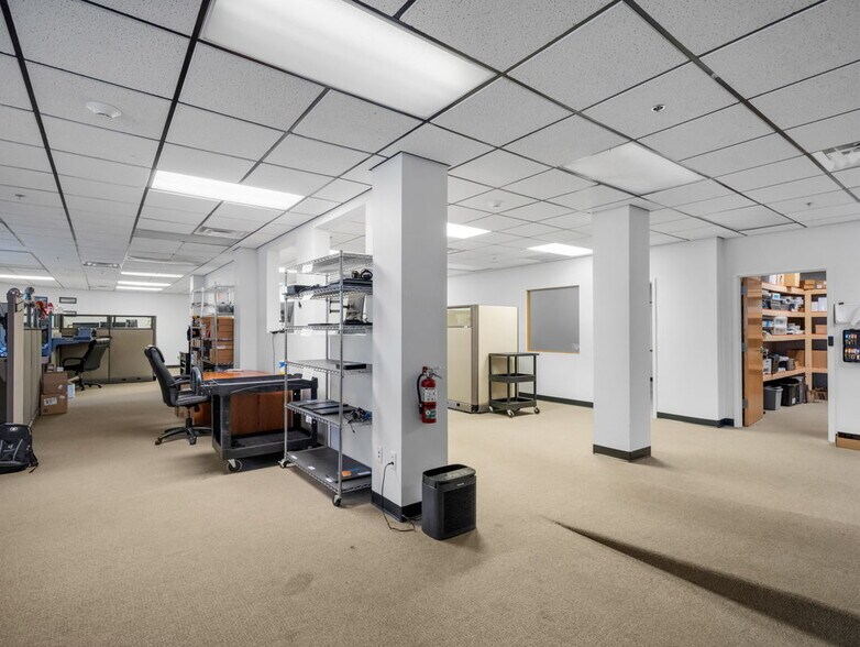 More Photos Of 2290 E Route 66, Flagstaff Office For Sale
