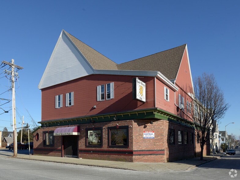Primary Photo Of 266 Dartmouth St, New Bedford Restaurant For Sale
