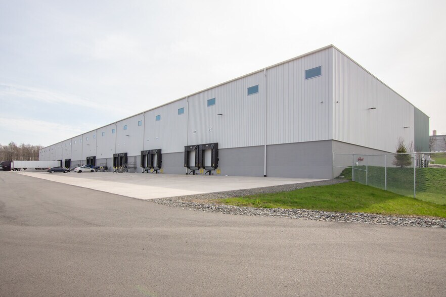 More Photos Of 380-400 Research, Pittston Township Distribution For Lease