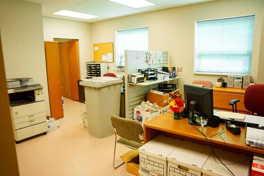 More Photos Of 1301 W Forest Grove Rd, Vineland Flex For Lease