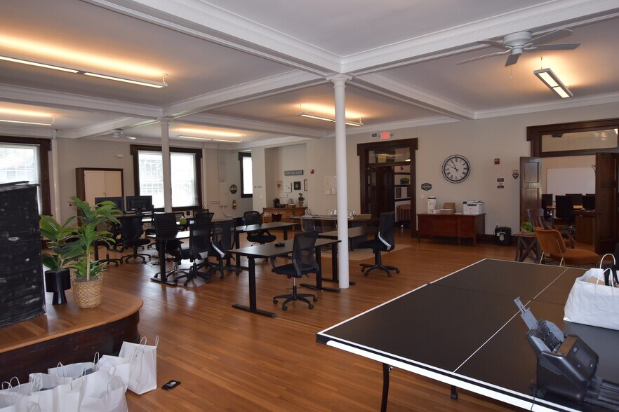 More Photos Of 2602 E Main St, Chattanooga Loft Creative Space For Sale
