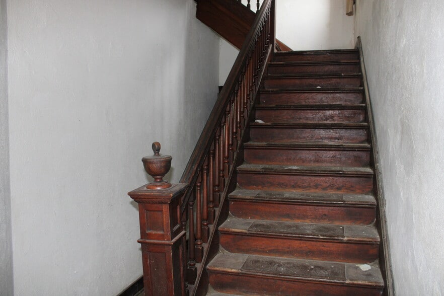 More Photos Of 311 Saint Clair St, New Athens Apartments For Sale