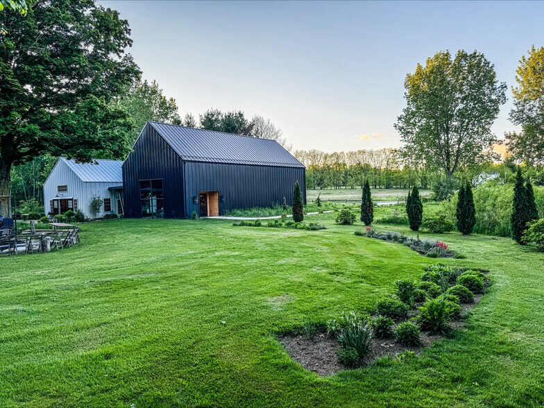 More Photos Of 58522 Farrand Rd, Colon Specialty For Sale