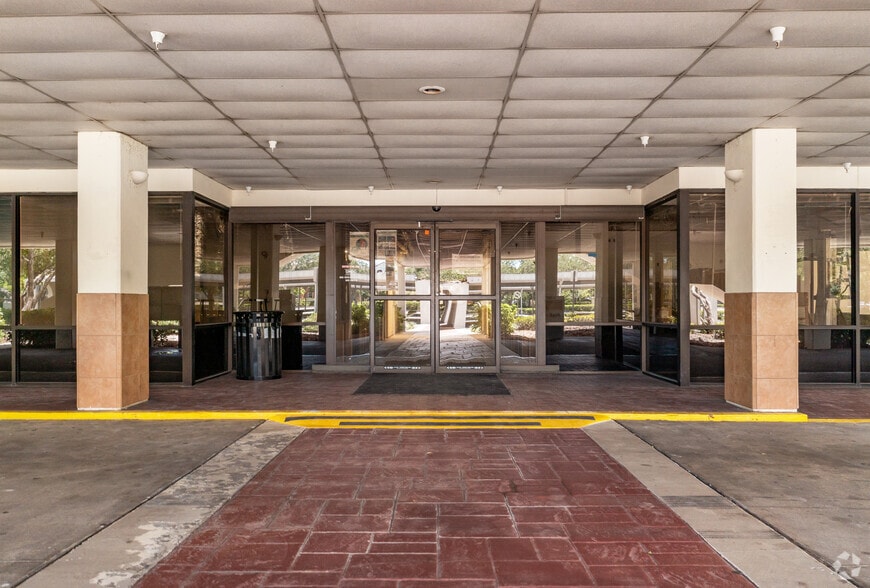 More Photos Of 101 Riverfront Blvd, Bradenton Office For Lease