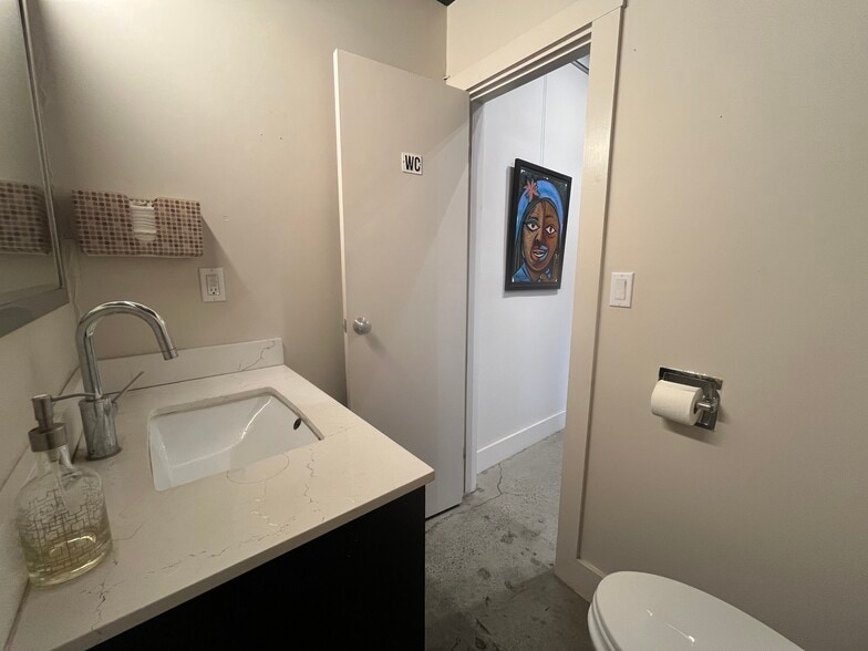 More Photos Of 700-706 Gilman St, Berkeley Storefront Retail Office For Sale