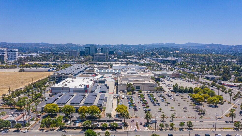 More Photos Of 21719 Hart St, Canoga Park Apartments For Sale