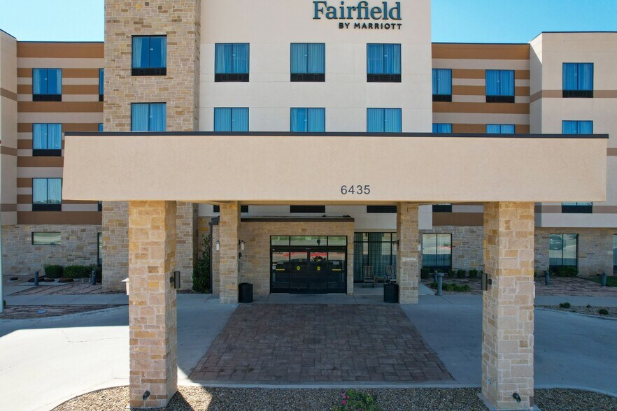 More Photos Of 6435 50th St, Lubbock Hotel For Sale