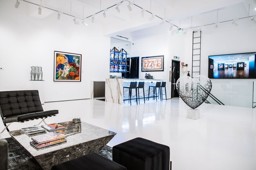 More Photos Of 311 Grant Ave, San Francisco Storefront For Lease