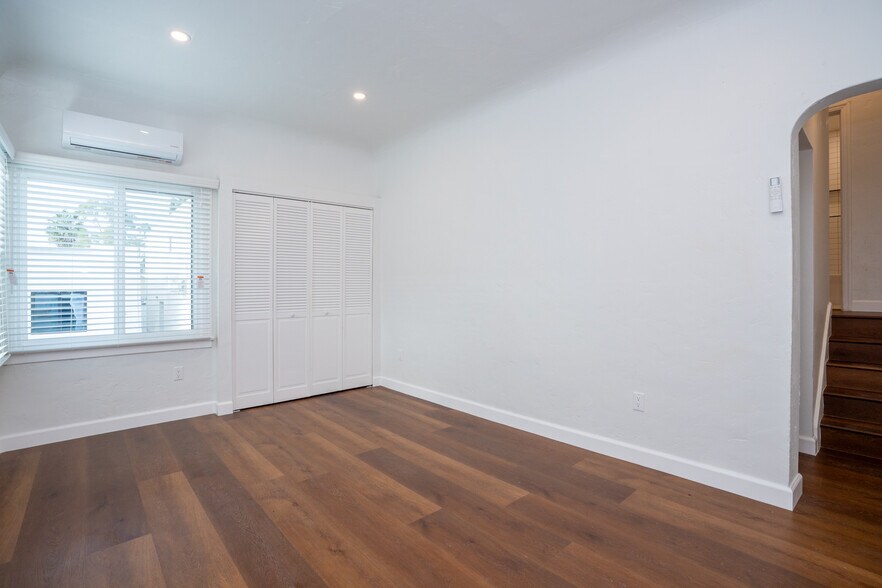 More Photos Of 1637-1639 1/2 Micheltorena St, Los Angeles Apartments For Sale