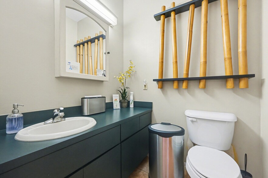 More Photos Of 1727 N Atlantic Ave, Cocoa Beach Medical For Lease