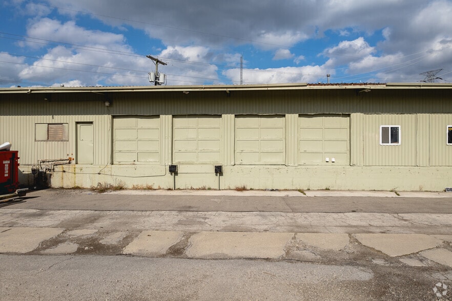 More Photos Of 1045 Matzinger Rd, Toledo Truck Terminal For Lease