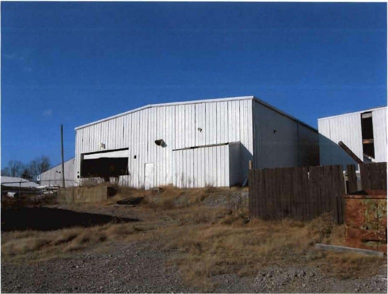 More Photos Of 4981 Highway 70 E, White Bluff Warehouse For Lease