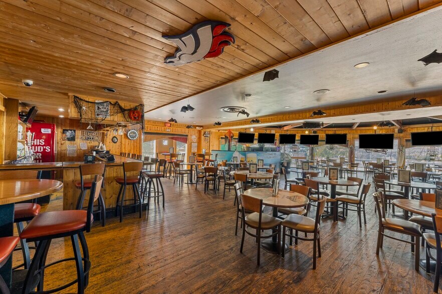 More Photos Of 1850 Dominion Way, Colorado Springs General Retail For Sale