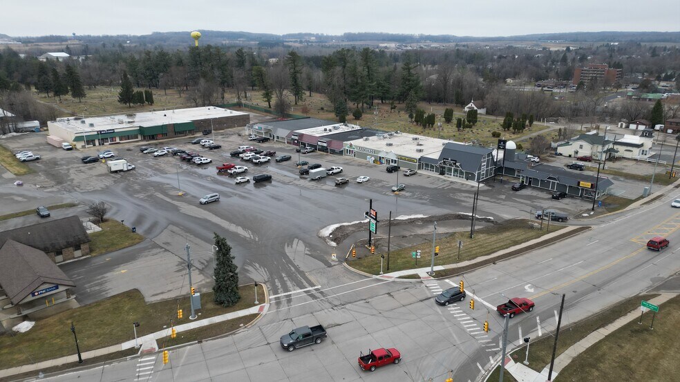 More Photos Of 520-522 E Houghton Ave, West Branch General Retail For Lease
