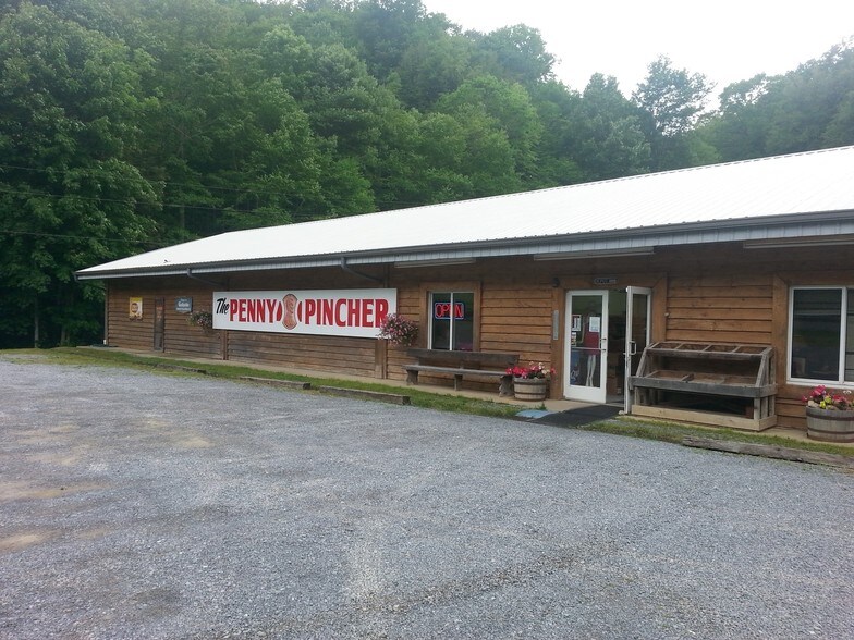 Primary Photo Of 7050 Highway 19 E, Roan Mountain Convenience Store For Sale