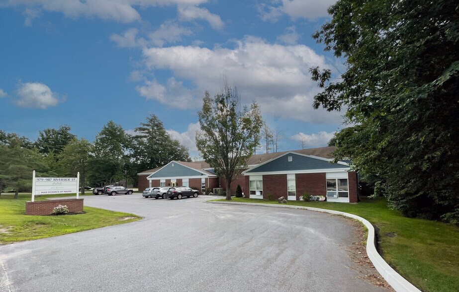 More Photos Of 979-987 Riverside St, Portland Distribution For Lease
