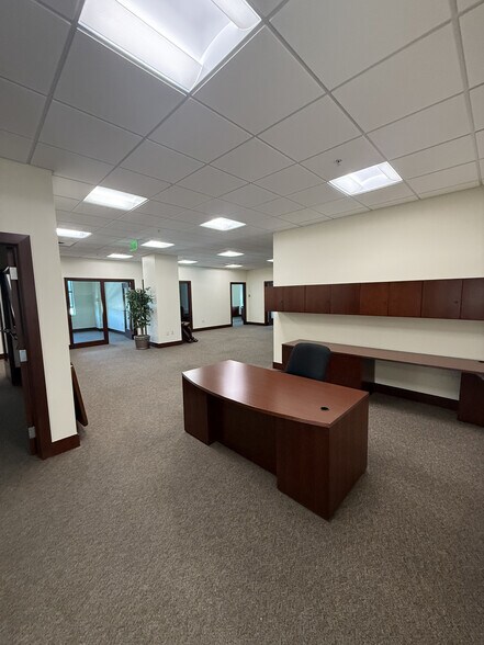 More Photos Of 180 N University Ave, Provo Office For Sale