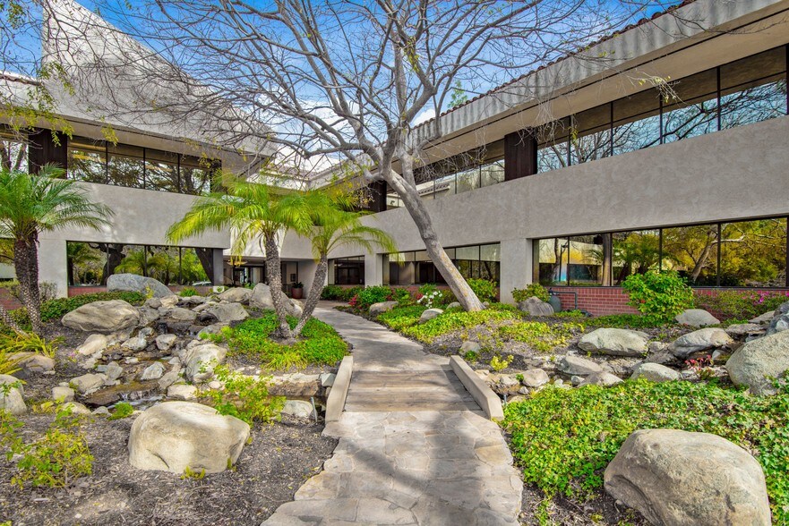 More Photos Of 325 E Hillcrest Dr, Thousand Oaks Office For Sale