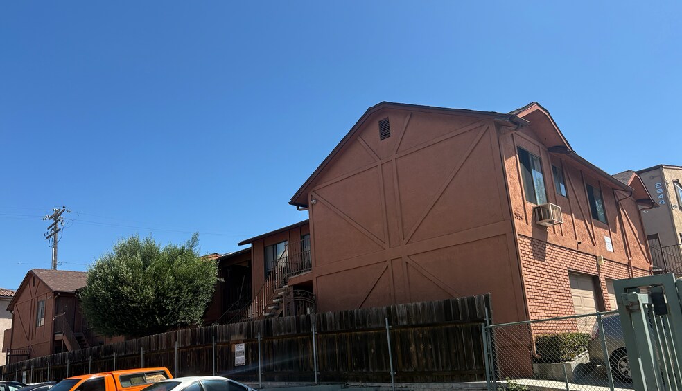 More Photos Of 2934 F St, San Diego Apartments For Sale