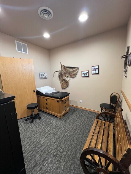 More Photos Of 77 Adcock Dr, Alamosa Healthcare For Sale