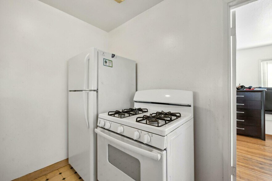More Photos Of 1412-1416 9th St, Berkeley Apartments For Sale