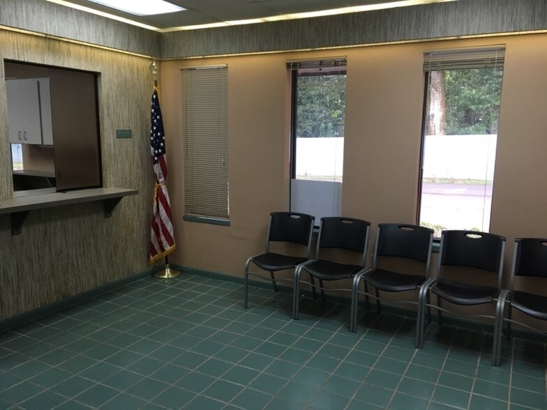 More Photos Of 908 S Parsons Ave, Brandon Medical For Lease