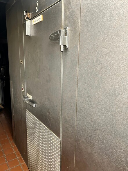 More Photos Of 2907-2911 Odonnell St, Baltimore Restaurant For Lease