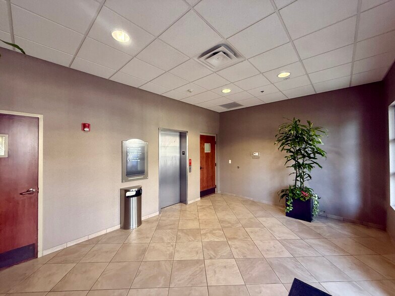 More Photos Of 960194 Gateway Blvd, Fernandina Beach Office For Lease