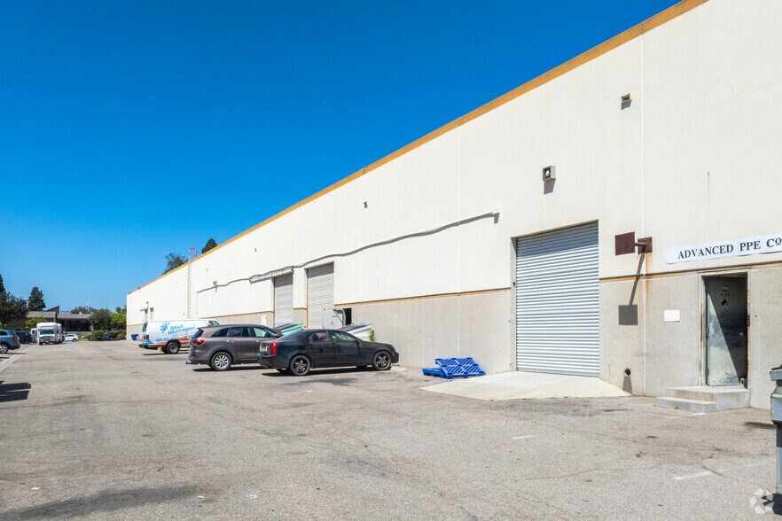 More Photos Of 5120-5126 Ralston St, Ventura Manufacturing For Lease