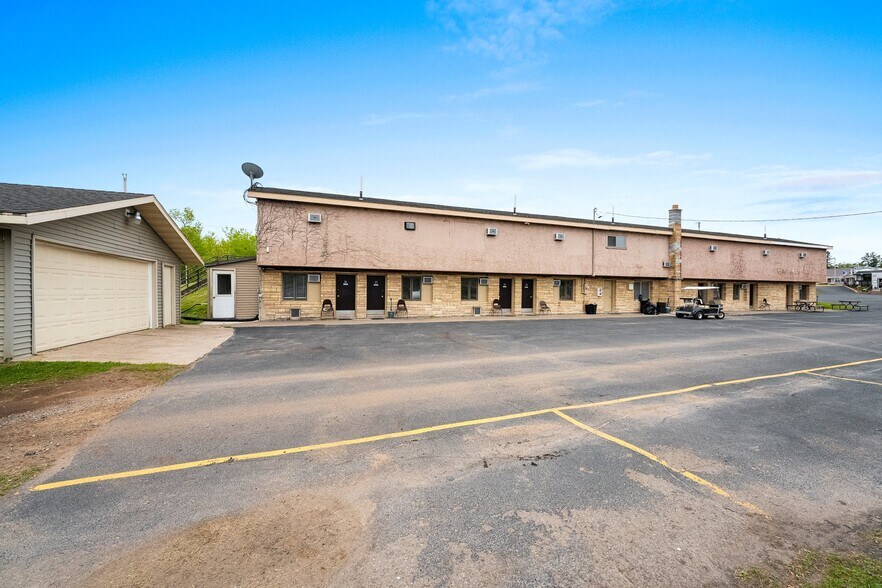 More Photos Of W11466 US Hwy 8, Dunbar Restaurant For Sale