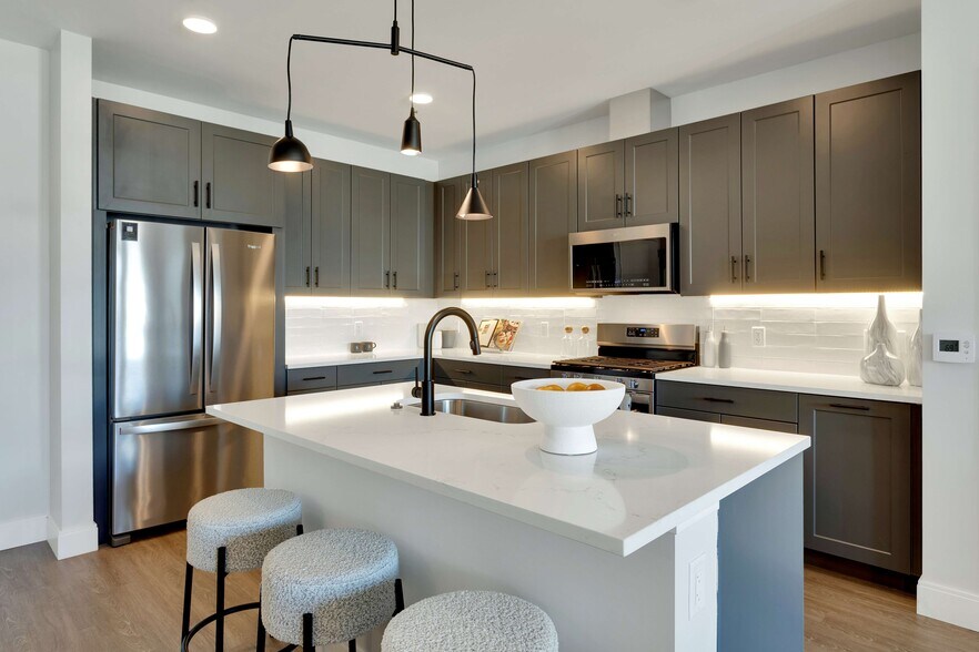 More Photos Of 1840 Market St, Denver Apartments For Lease