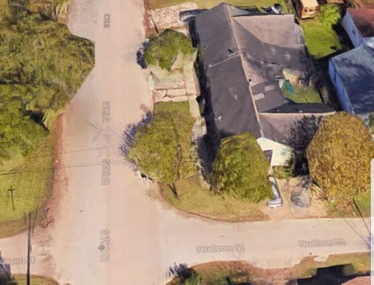 Primary Photo Of 716 S 79th St, Houston Apartments For Sale