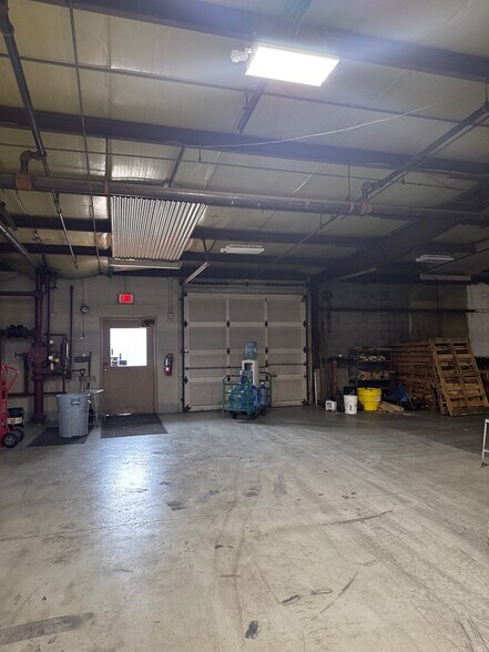 More Photos Of 29 Alice St, Binghamton Warehouse For Sale