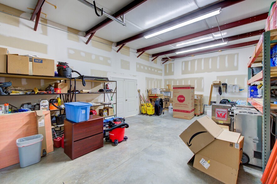 More Photos Of 475 Industrial Dr, Lexington Showroom For Sale