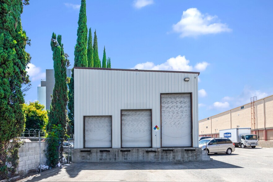 More Photos Of 6856 Van Nuys Blvd, Van Nuys Freestanding For Sale