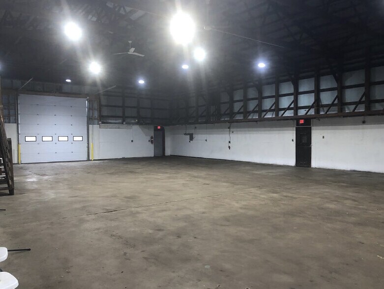 More Photos Of 451 Black Horse Ln, North Brunswick Service For Lease