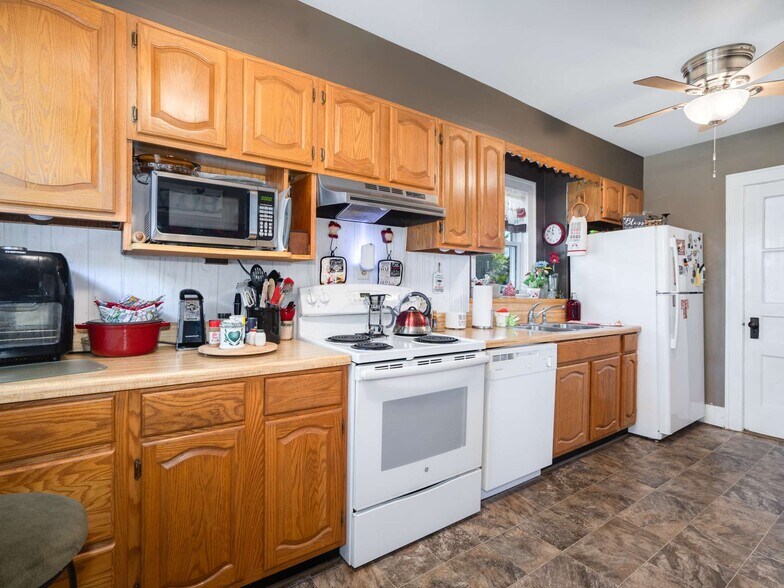 More Photos Of , Lewisburg Specialty For Sale