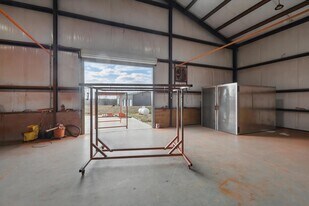 More Photos Of 11983 Cleveland Gibbs Rd, Roanoke Flex For Lease