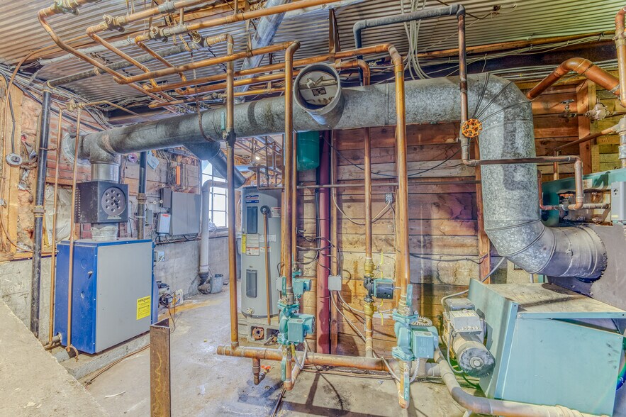 More Photos Of 98 Main St, Lancaster Apartments For Sale