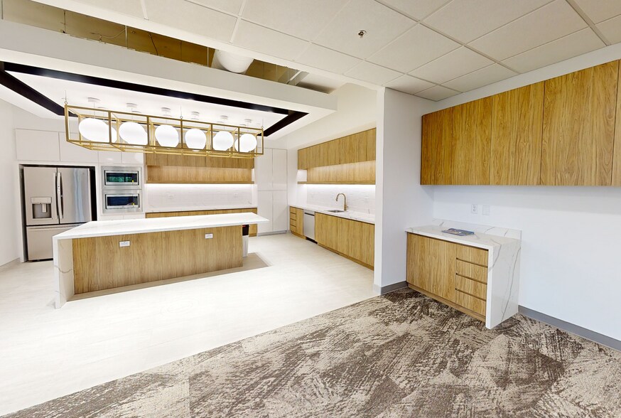 More Photos Of 14000 N Pima Rd, Scottsdale Office For Lease