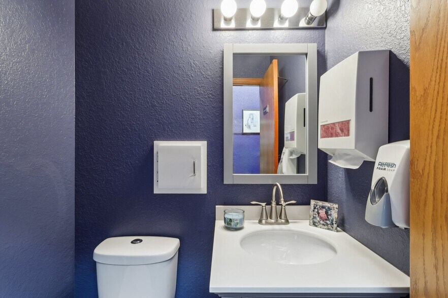 More Photos Of 819 Southwestern Run, Youngstown Medical For Sale